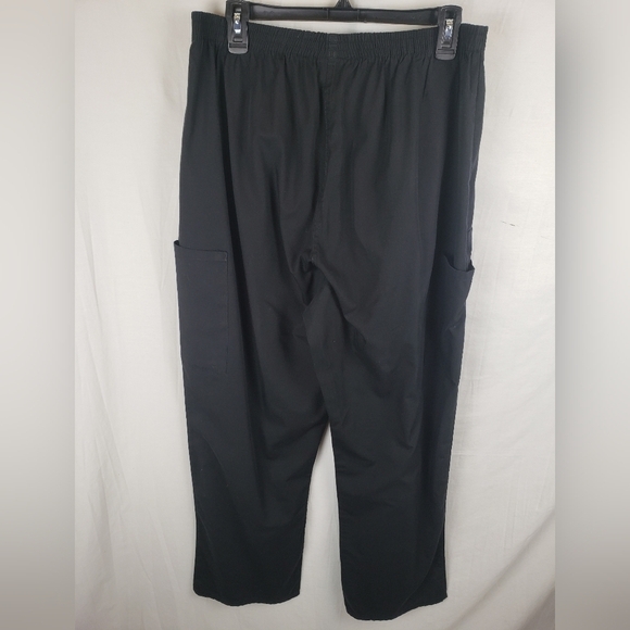 Lot of 4 Scrub Pieces 2 Tops and 2 pair of Black Pants Sz XL - Picture 8 of 11